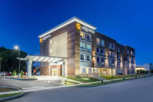 Image of La Quinta Inn and Suites by Wyndham Bloomington
