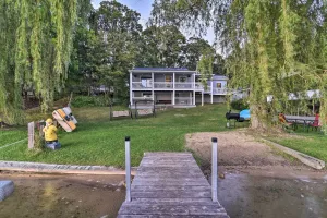 Image of Cozy Lakefront Lapeer House w/ 2 Paddle Boats!