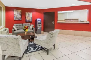 Image of Super 8 by Wyndham Roseburg