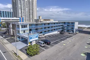 Image of Oceanfront Twilight Surf Hotel