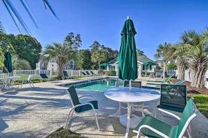 Image of Spacious 2 Bedroom Condo with Golf Course Views! Sleeps 4 Guests! River Oaks 48-D