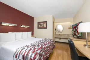 Image of Red Roof Inn Detroit Metro Airport - Taylor