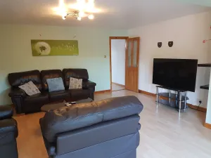 Image of 3 bed room house
