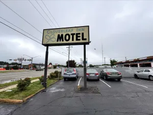 Image of Cloverleaf Motel by Belvilla Richmond near Turnpike