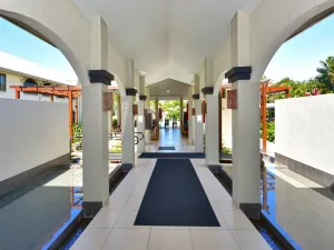 Image of Palm Cove Get a Way