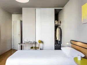 Image of Aparthotel Adagio Access Paris Vanves - Porte de Châtillon