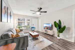 Image of SoCo Chic Apartment Suites Close to Downtown