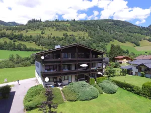 Image of Apartment Niedernsill near Ski Slopes