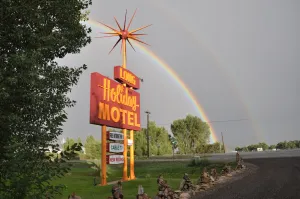Image of Long Holiday Motel