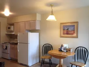 Image of All Suites Inn Budget Host