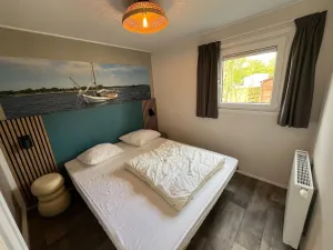 Image of VakantieNoord, chalet 6p with veranda, located in Friesland, 5 stars camping on the lake