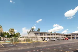 Image of Motel 6-Fort Worth, TX - Seminary