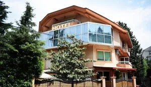 Image of Hotel Aristocrat & Fish Restaurant