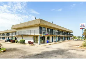 Image of Home 6 by Townhouse Topeka KS I 70