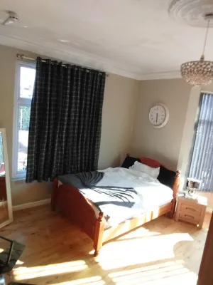 Image of Charming 1-Bed Studio in Leeds