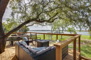 Image of Willis Waterfront Home w/ Deck on Lake Conroe!