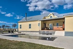 Image of Pool, Hot Tub & Game Room: Schulenburg Retreat