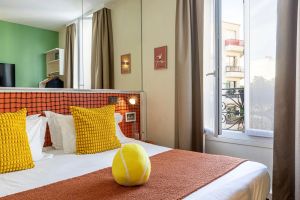 Image of Hotel Olympic Paris Boulogne by Patrick Hayat