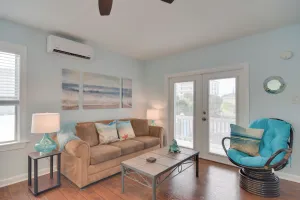 Image of Condo with Community Pool - Walk to Madeira Beach!