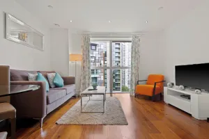 Image of Stylish and Comfortable Canary Wharf Apartment perfect for long stays