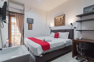Image of RedDoorz at Dago Asri 3