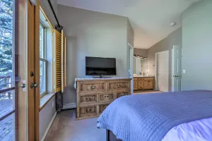 Image of Cozy Carbondale Escape with Deck and Grill!