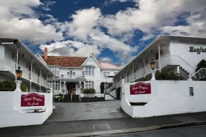 Image of Motel Mayfair on Cavell