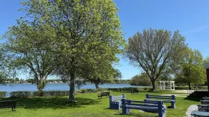Image of Lakeside Inn