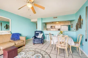 Image of Bright Carolina Beach Condo Public Beach On-Site