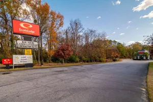 Image of Econo Lodge Inn & Suites Cayce I-26 Airport
