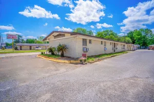 Image of Cypress Inn Motel By OYO West Monroe I-20