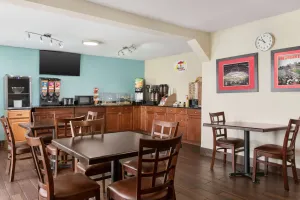 Image of Super 8 by Wyndham Findlay