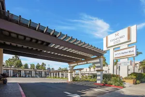 Image of Stanford Inn & Suites Anaheim