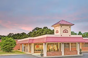 Image of Super 8 by Wyndham Gaffney