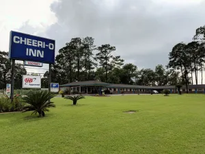 Image of Cheerio Inn - Glennville