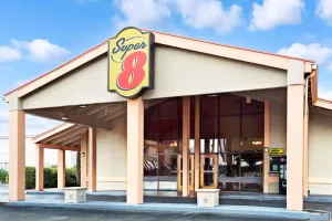 Image of Super 8 by Wyndham Kissimmee/Maingate/Orlando Area