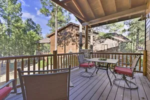 Image of 4 Mi to Fool Hollow Lake Cabin with Tranquil Deck