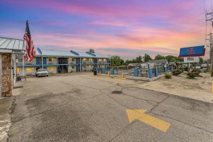 Image of Motel 6 Branson, Mo