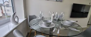 Image of Inviting 6-bed House in Nuneaton
