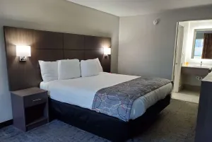 Image of Days Inn & Suites by Wyndham Charleston Airport West