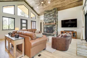 Image of Outdoor Entertainment Area: Cabin in Show Low!