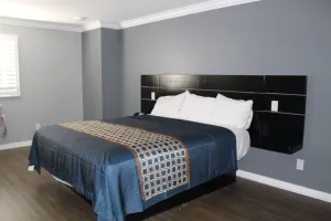 Image of ERTH INN by AGA Los Angeles