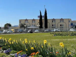 Image of L'Escale d'Alès HOTEL