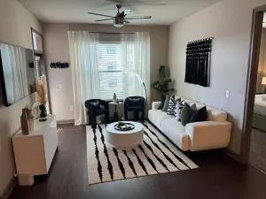 Image of Ebony Ivory Midtown King Bed