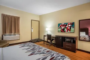 Image of Red Roof Inn Des Moines