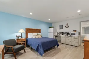 Image of Extended Stay Gun Barrel City