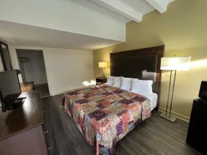 Image of James River Inn & Suites
