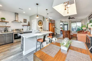 Image of 1 Mi to Old Town: Cheerful Bluffton Townhome!