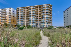 Image of Peak Paradise 3 BR Oceanfront Summit Condo w Pool