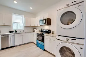Image of 3 Mi to Six Flags: Atlanta Area Apartment
